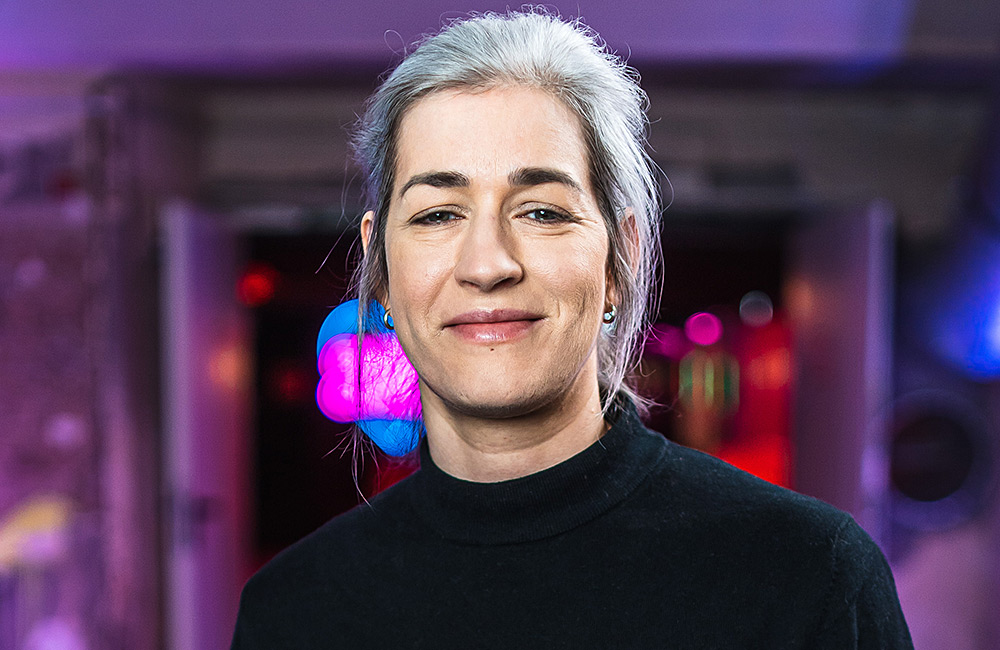 Portraet von Tanja Dierbach, Personaleinsatzleiterin im SchwuZ Queer Club Berlin